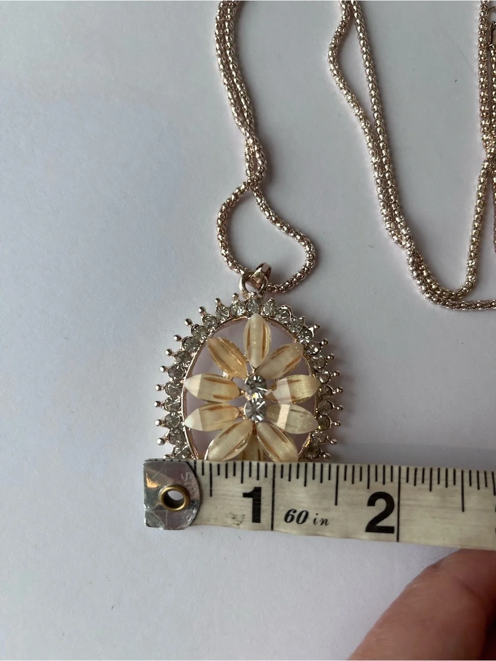 Betsey Johnson Gold Tone Flower Pendant Necklace NWT